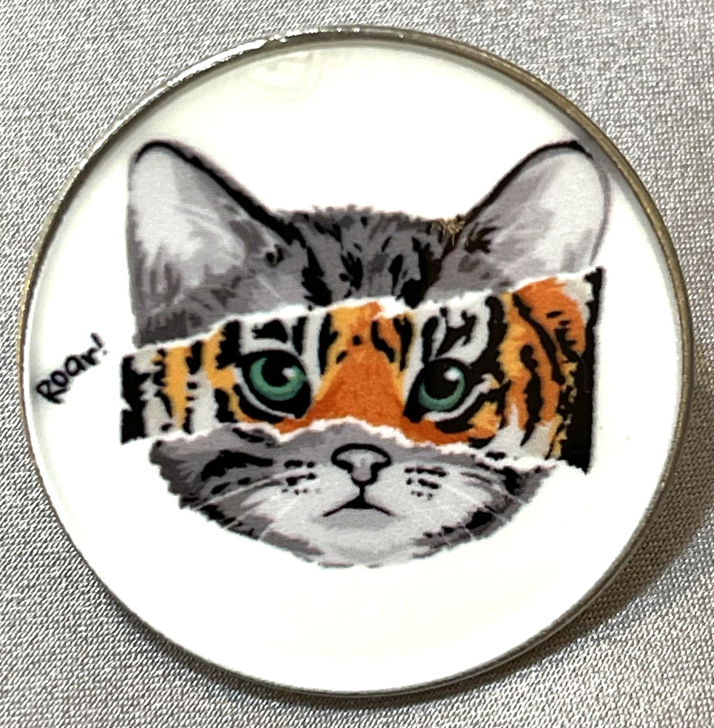 NWOT Multicolor Cat Tiger Face Brooch Lapel Pin Animal Roar Tabby Tough Guy